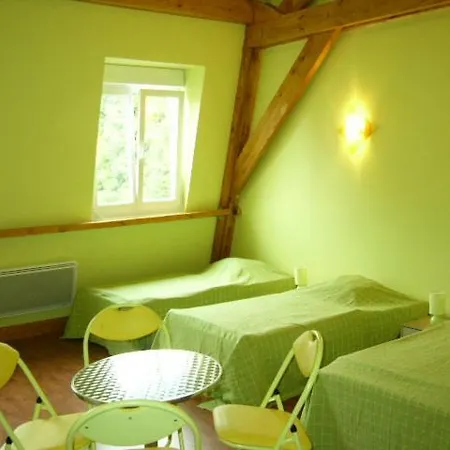 Le Chouet בית הארחה